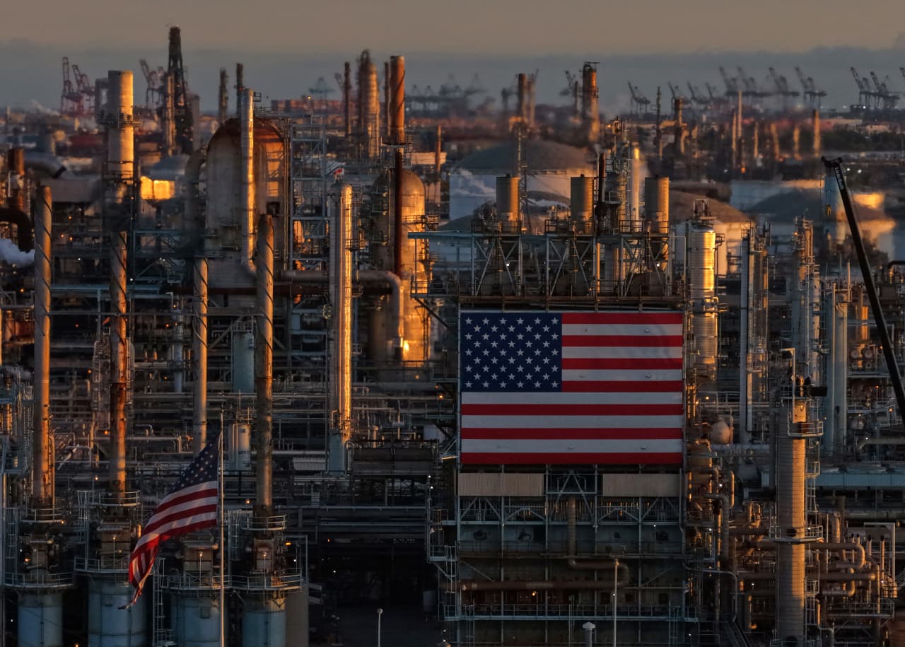 U.S. oil-refinery stocks are up roughly 150% this year. How long could this historic run last? — Tokyo Sports news