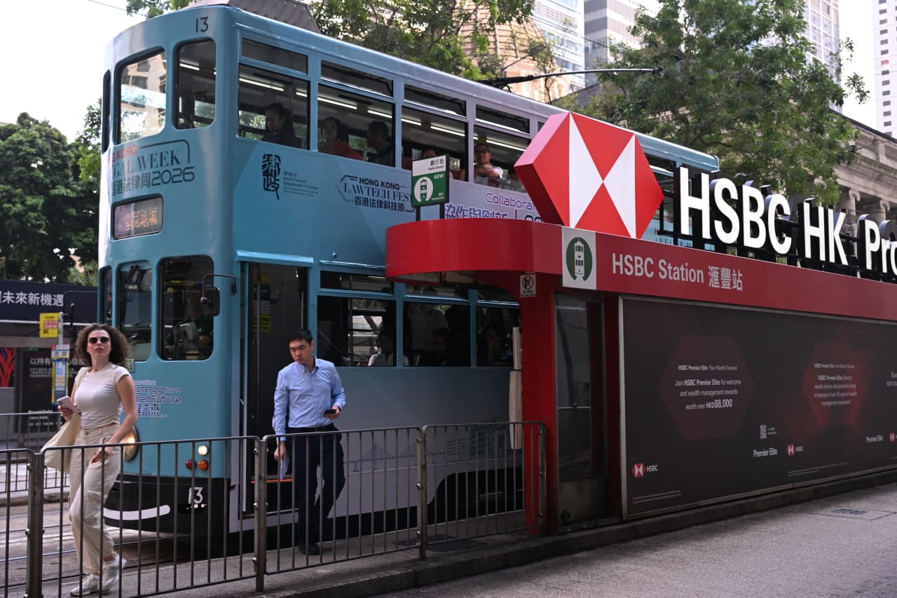 Customers are chasing higher-rate products, and that’s bad news for banks like HSBC — Tokyo Business news
