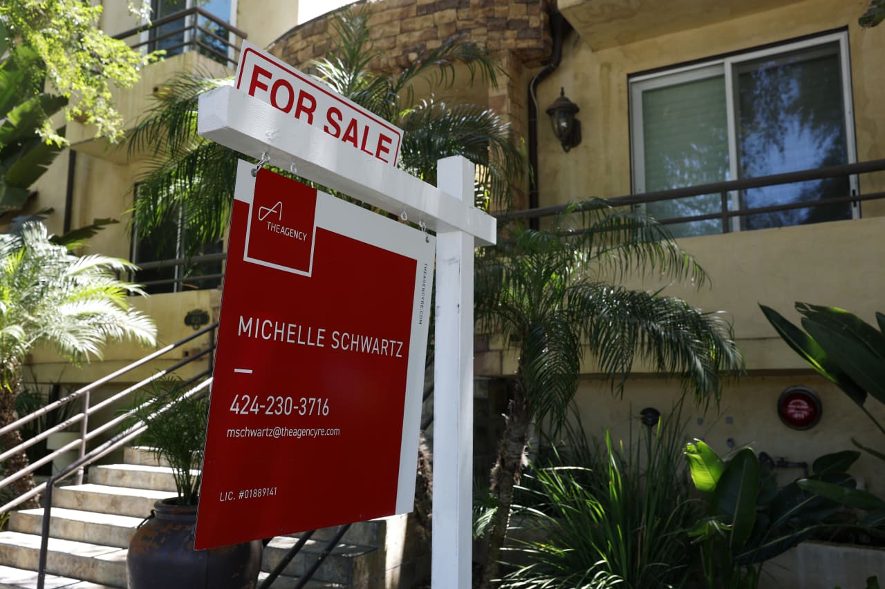 Pending home sales sink to 25-year low as buyers flee high mortgage rates — MarketWatch, Tokyo Real Estate news