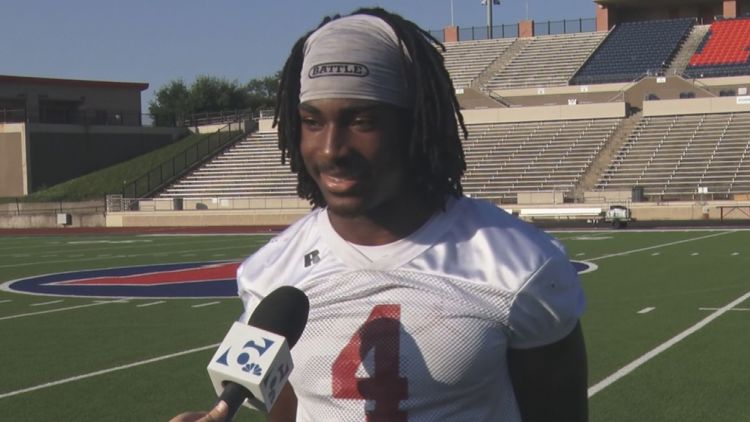 Midway's Lathan Whisenton sets school record for career rushing touchdowns — KCEN (Central Texas), Tokyo Schools news