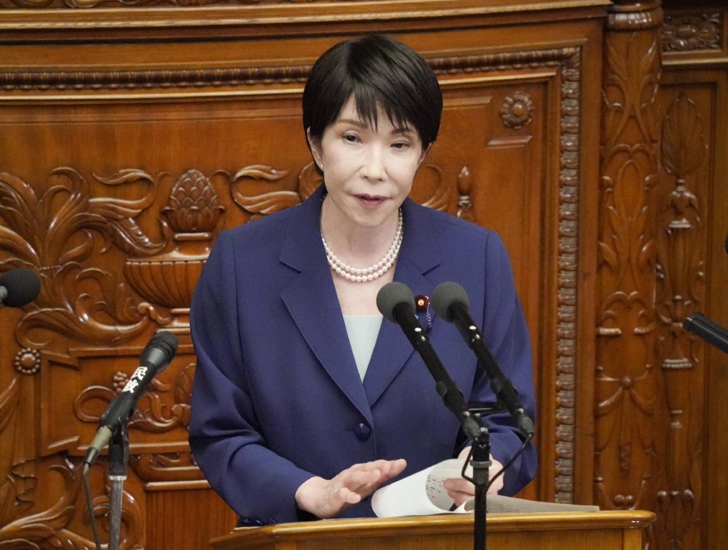  Opposition parties urge Takaichi to explain tax cut bill herself  — Japan Times
