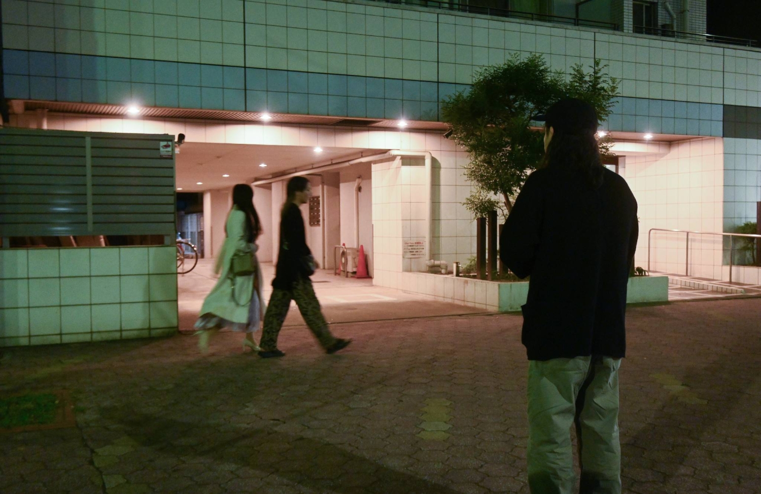  Father of woman struck by man who jumped from building seeks murder charge  — Japan Times