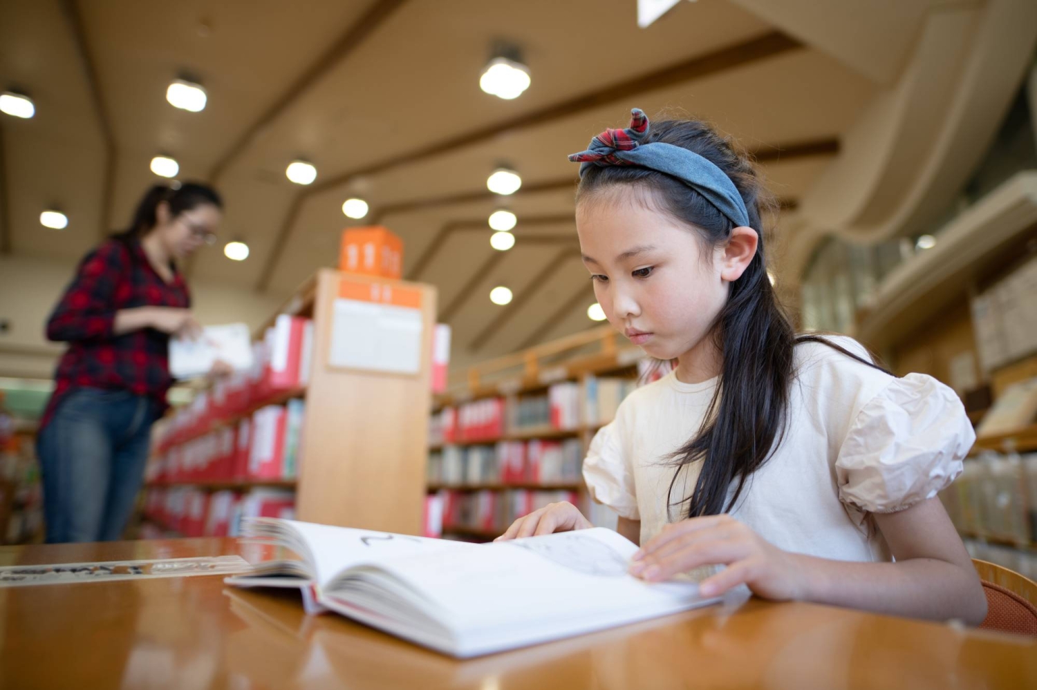  Children in Japan like reading, but most read less than an hour a week: survey  — Japan Times