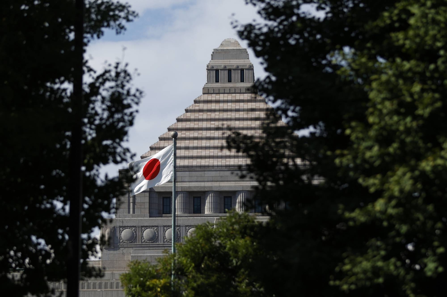  Global fund managers grow bullish on Japanese government bonds  — Tokyo Business news