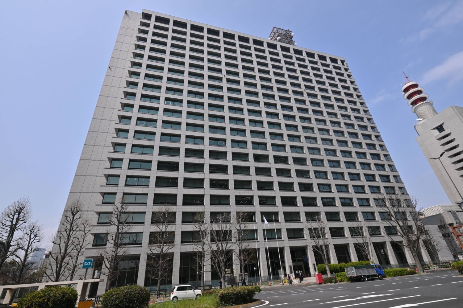  Japan to allow incapacitated local chiefs to resign  — Japan Times